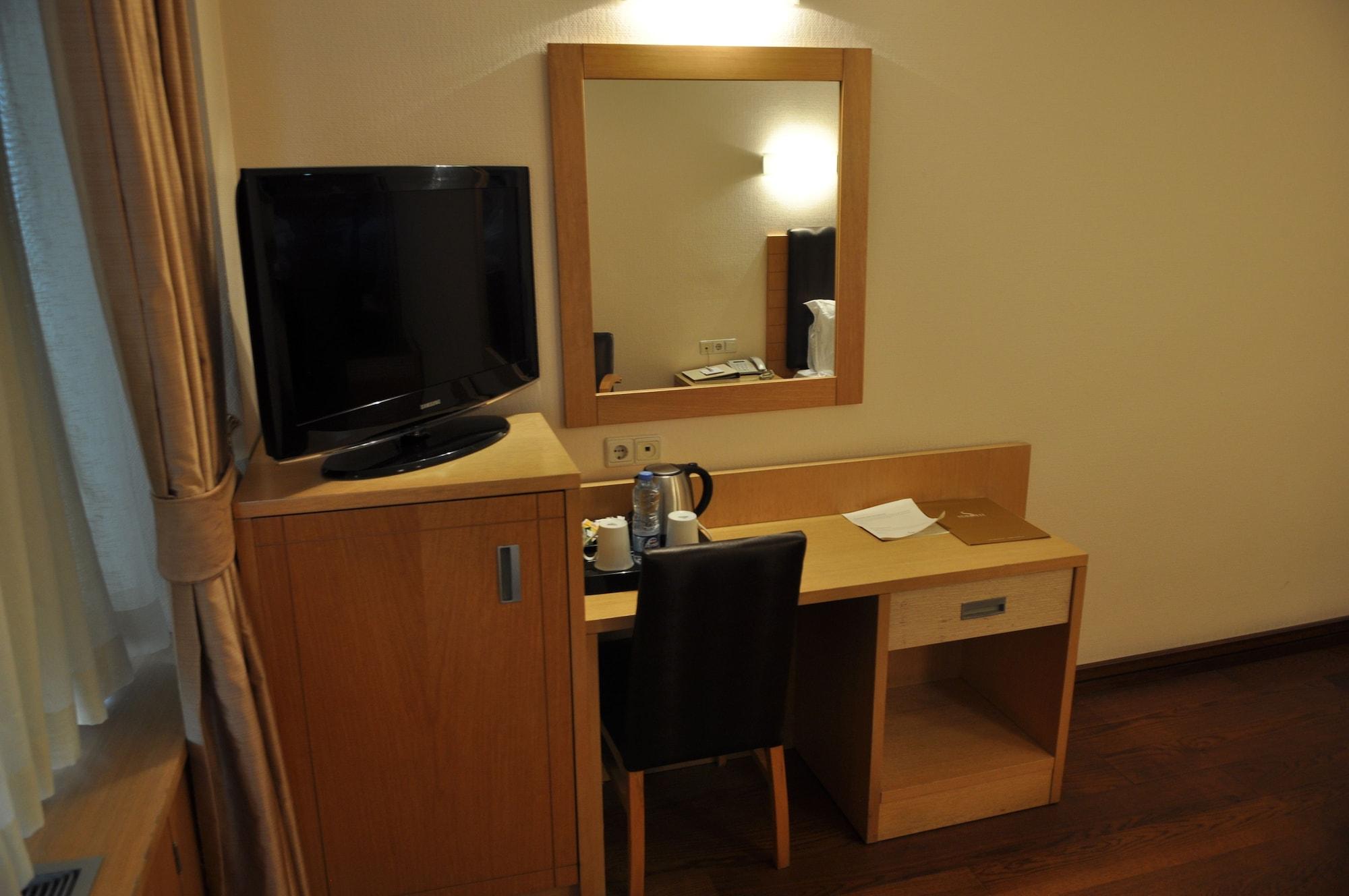 Surmeli Adana Hotel Bagian luar foto